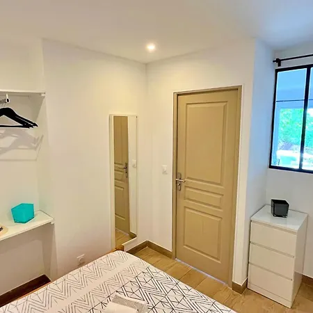 Apartment E *